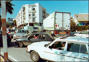 IU insiste en que las rotondas de la Carrera y San Sebastián son un problema para el tráfico