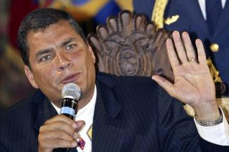 Llamazares traslada a Correa la apuesta de IU por un plan de integración de inmigrantes