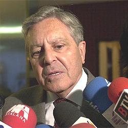 Jiménez Villarejo pide una fiscalía especializada para anular los juicios franquistas