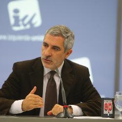 Llamazares considera urgente la renovación del Tribunal Constitucional