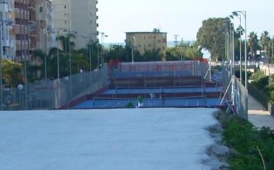 Las pistas de Tenis de Río Verde están rotas a pesar del poco tiempo que llevan construidas