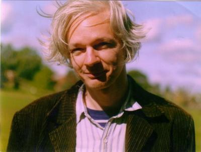 La Policía británica detiene al fundador de Wikileaks