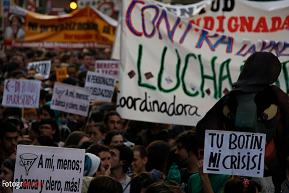 Miles de personas marchan por su futuro en Madrid