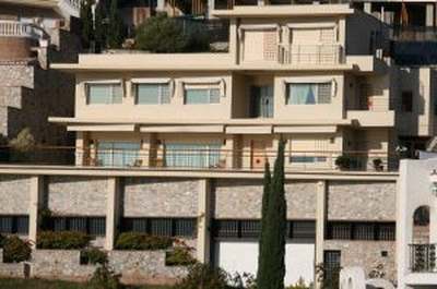 La Junta de Andalucía ordena revisar la licencia de la casa del arquitecto de Almuñécar