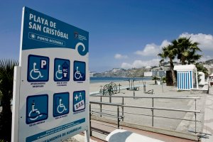 Almuñécar gastó 250.000 euros en mobiliario de playas para discapacitados que no sirve