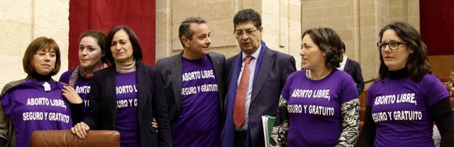 IU en el Parlamento Andaluz por el derecho de la mujer a planificar su vida